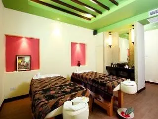 Hive Khao Lak Beach Resort (Adults Only) 4*,